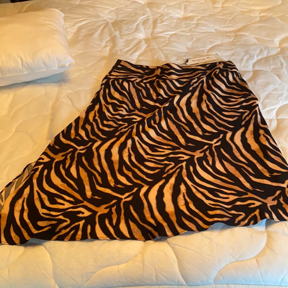 Animal Print asymmetrical skirt knee length